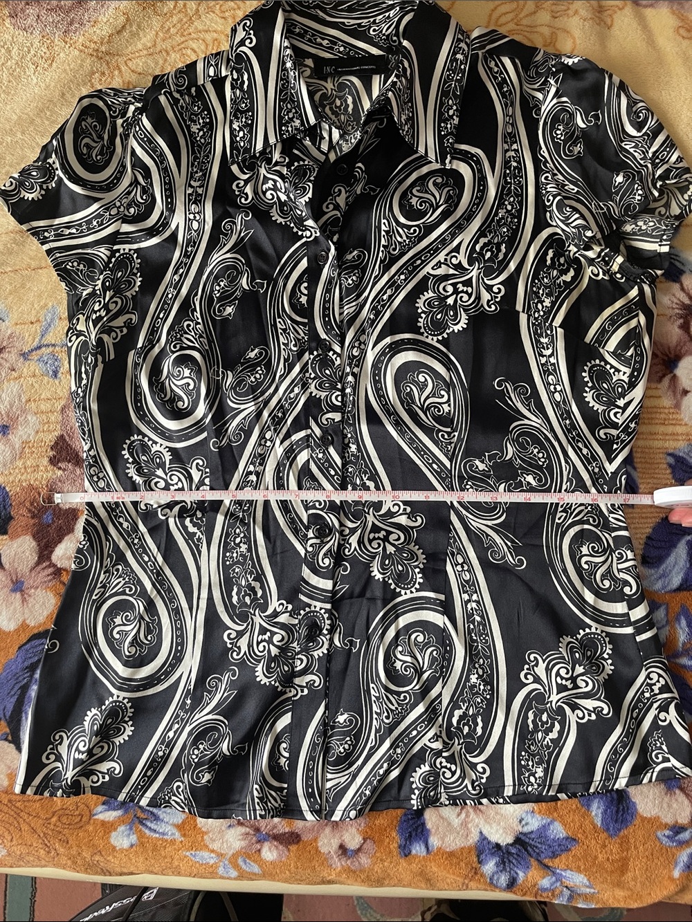 100% Silk INC International Concepts Black and White Paisley Top - Picture 5 of 5